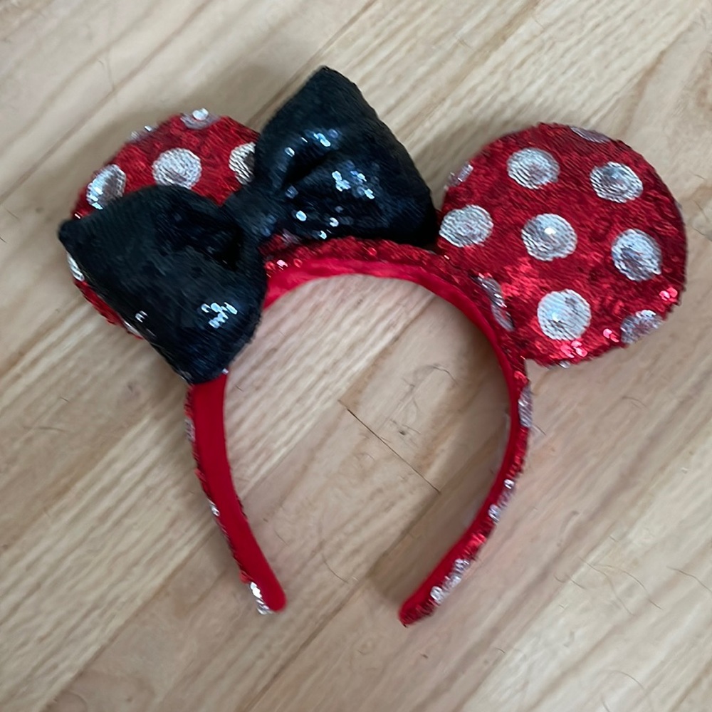 Adult Minnie Mouse Sequin Ears